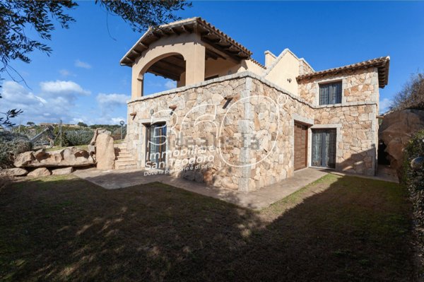 casa indipendente in vendita a San Teodoro(SS)