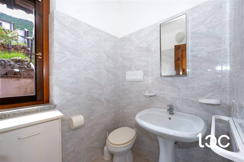 casa indipendente in vendita a San Teodoro(SS) in zona La Cinta