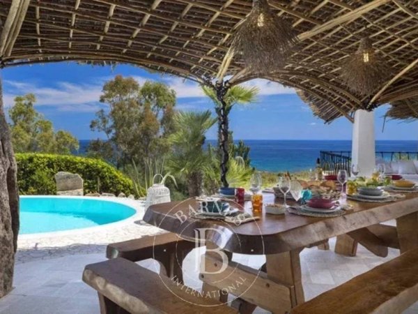 casa indipendente in vendita a San Teodoro(SS) in zona Costa Caddu