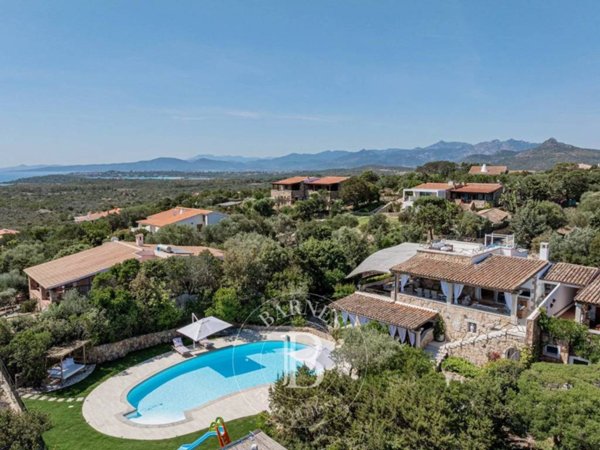 casa indipendente in vendita a San Teodoro(SS)