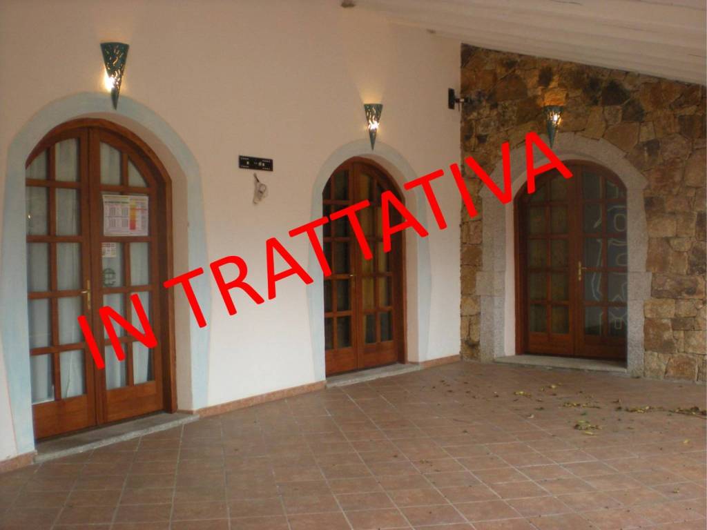 negozio in vendita a San Teodoro(SS) in zona La Cinta