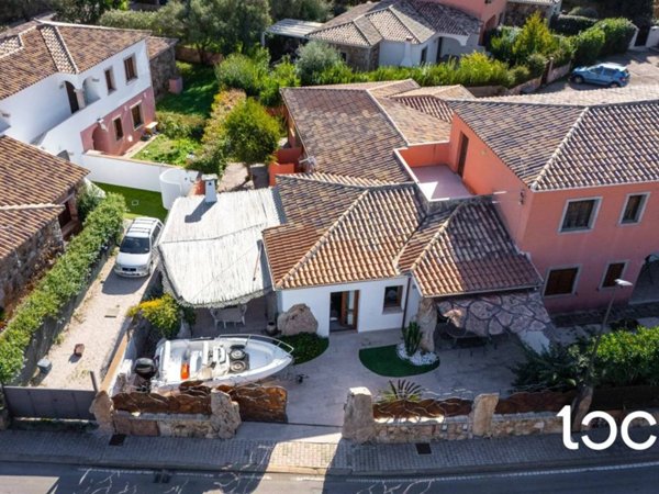 casa indipendente in vendita a San Teodoro(SS) in zona San Teodoro centro