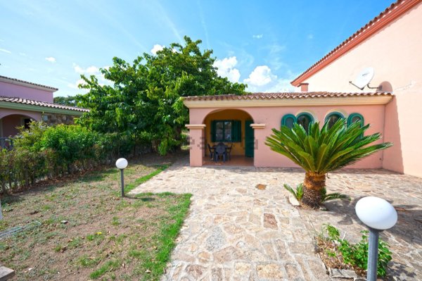 casa indipendente in vendita a San Teodoro(SS)