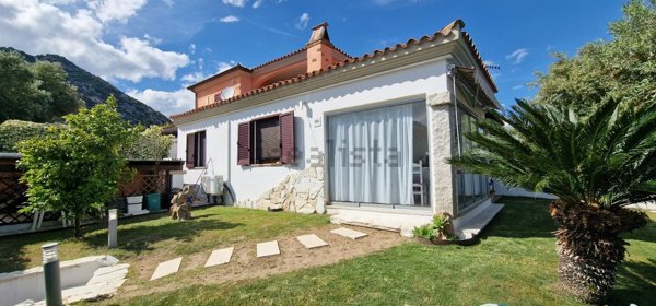 casa indipendente in vendita a San Teodoro(SS) in zona Lu Lioni