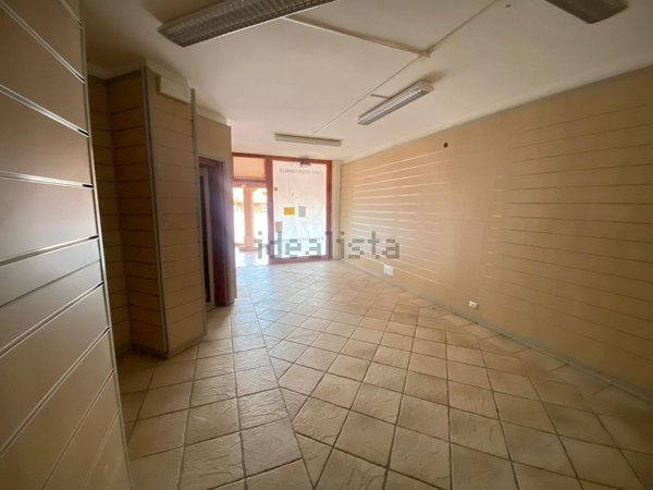 locale commerciale in vendita a San Teodoro(SS) in zona Capo Coda Cavallo