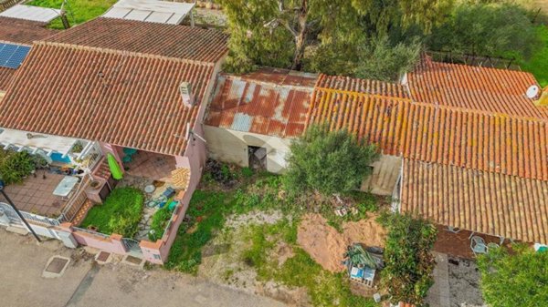 casa indipendente in vendita a San Teodoro(SS) in zona Lu Lioni