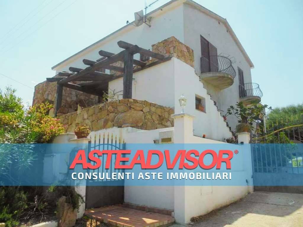 casa indipendente in vendita a San Teodoro(SS) in zona Buddittogliu Straulas