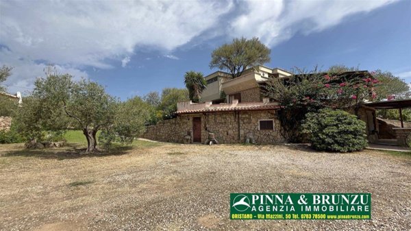 casa indipendente in vendita a San Teodoro(SS) in zona La Cinta