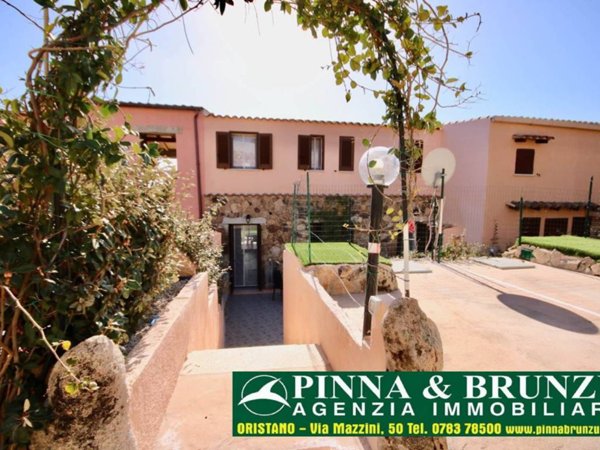 casa indipendente in vendita a San Teodoro(SS) in zona Lu Fraili