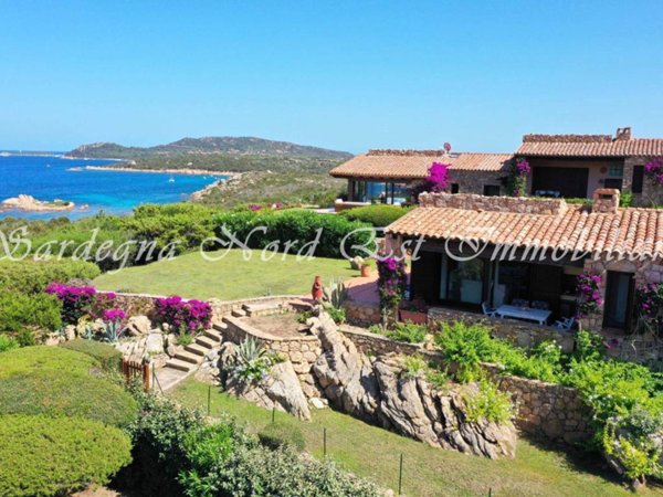 casa indipendente in vendita a San Teodoro(SS) in zona Monte Petrosu