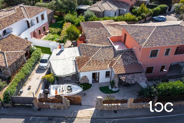 casa indipendente in vendita a San Teodoro(SS) in zona San Teodoro centro