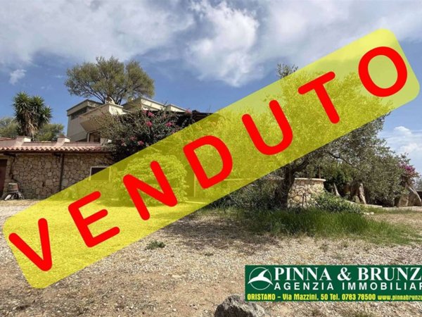 casa indipendente in vendita a San Teodoro(SS) in zona La Cinta