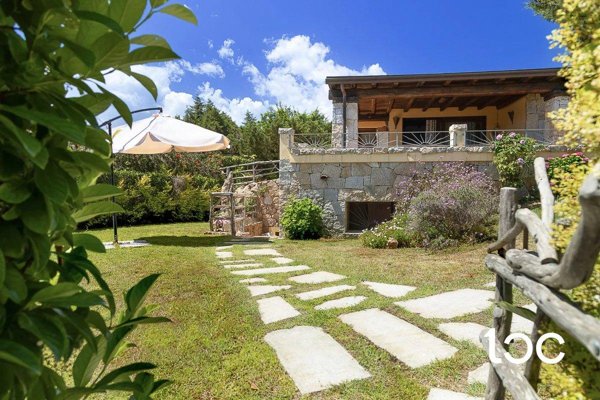 casa indipendente in vendita a San Teodoro(SS) in zona Monte Petrosu