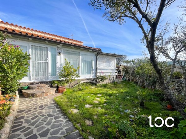 casa indipendente in vendita a San Teodoro(SS) in zona San Teodoro centro