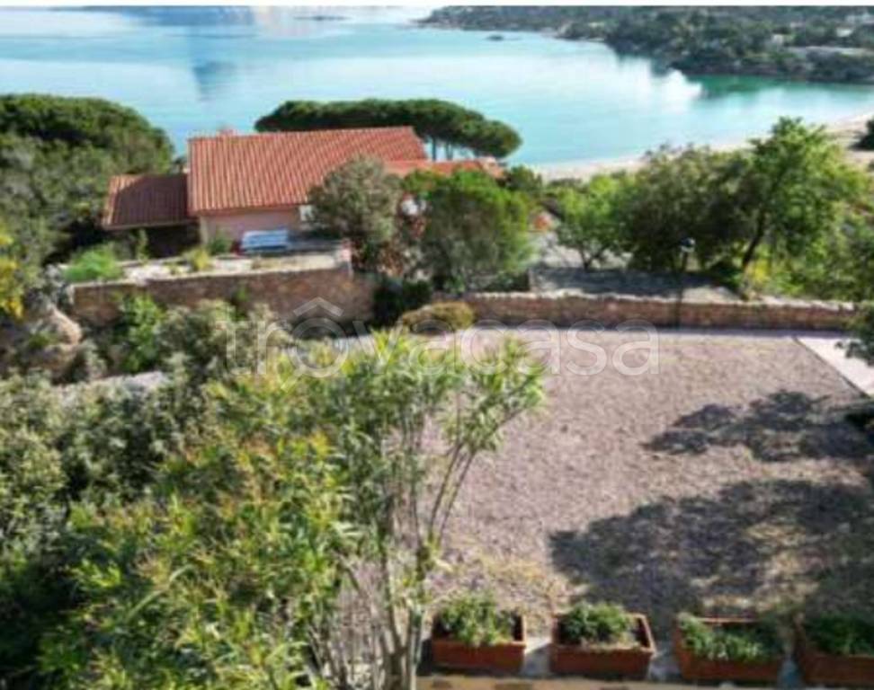 appartamento in vendita a San Teodoro(SS) in zona Monte Petrosu