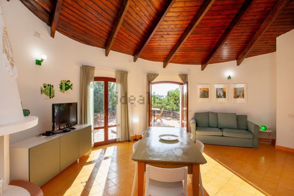 casa indipendente in vendita a San Teodoro(SS) in zona Lu Impostu