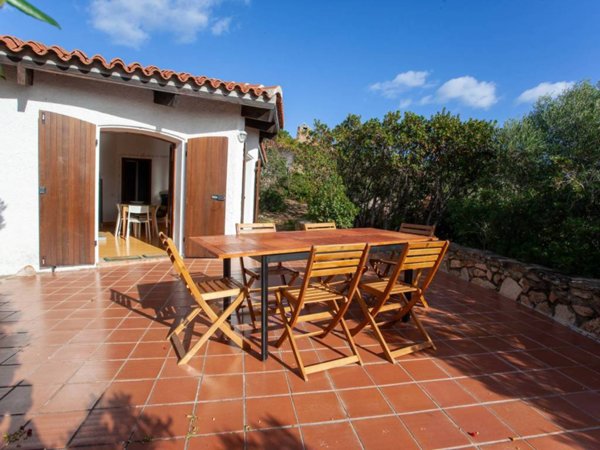 casa indipendente in vendita a San Teodoro(SS) in zona Lu Impostu