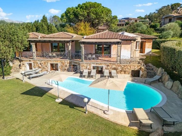 casa indipendente in vendita a San Teodoro(SS) in zona Capo Coda Cavallo