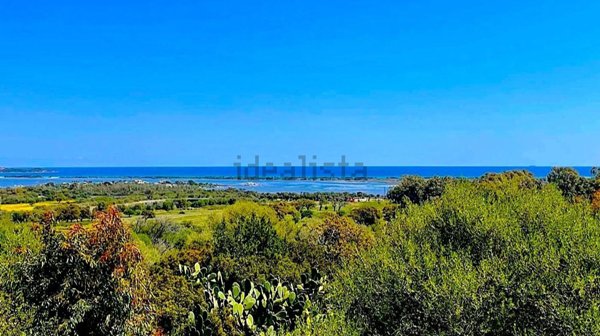 casa indipendente in vendita a San Teodoro(SS) in zona La Cinta
