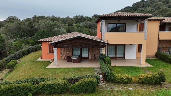 casa indipendente in vendita a San Teodoro(SS) in zona Suaredda / La Traversa