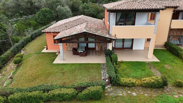 casa indipendente in vendita a San Teodoro(SS) in zona Suaredda / La Traversa