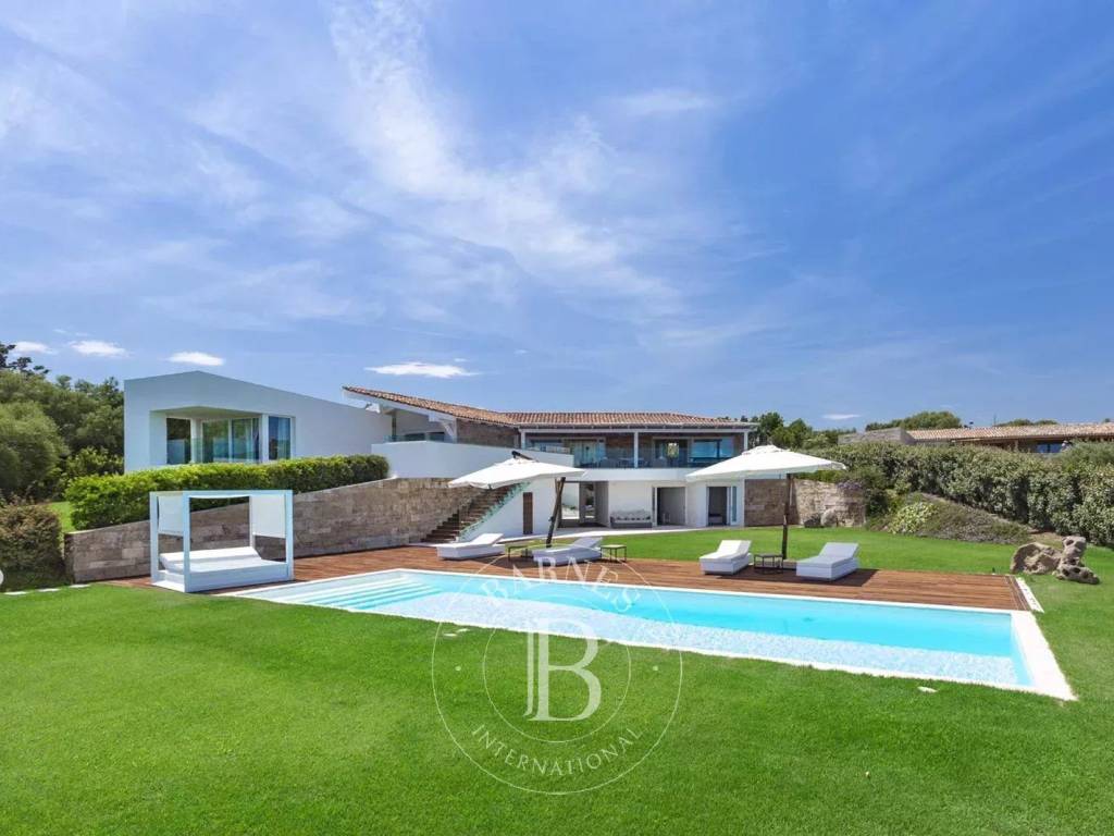 casa indipendente in vendita a San Teodoro(SS) in zona Lu Impostu
