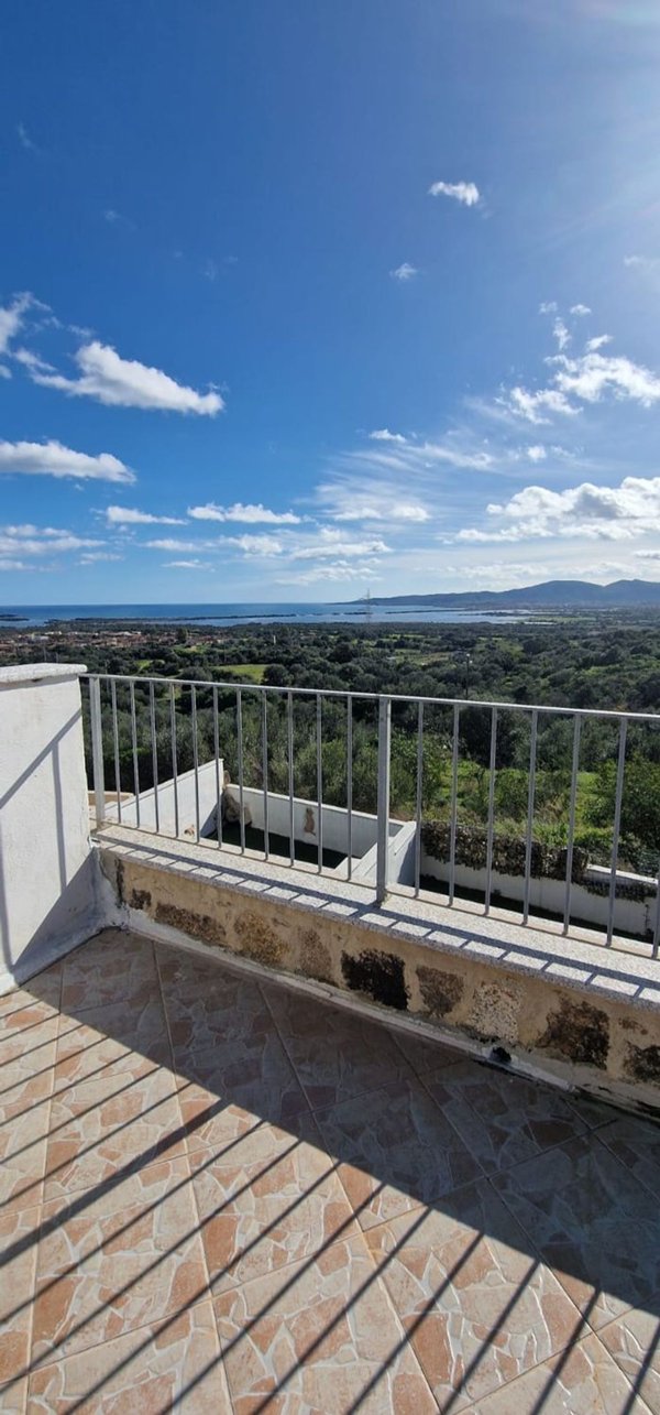 casa indipendente in vendita a San Teodoro(SS) in zona Lu Fraili