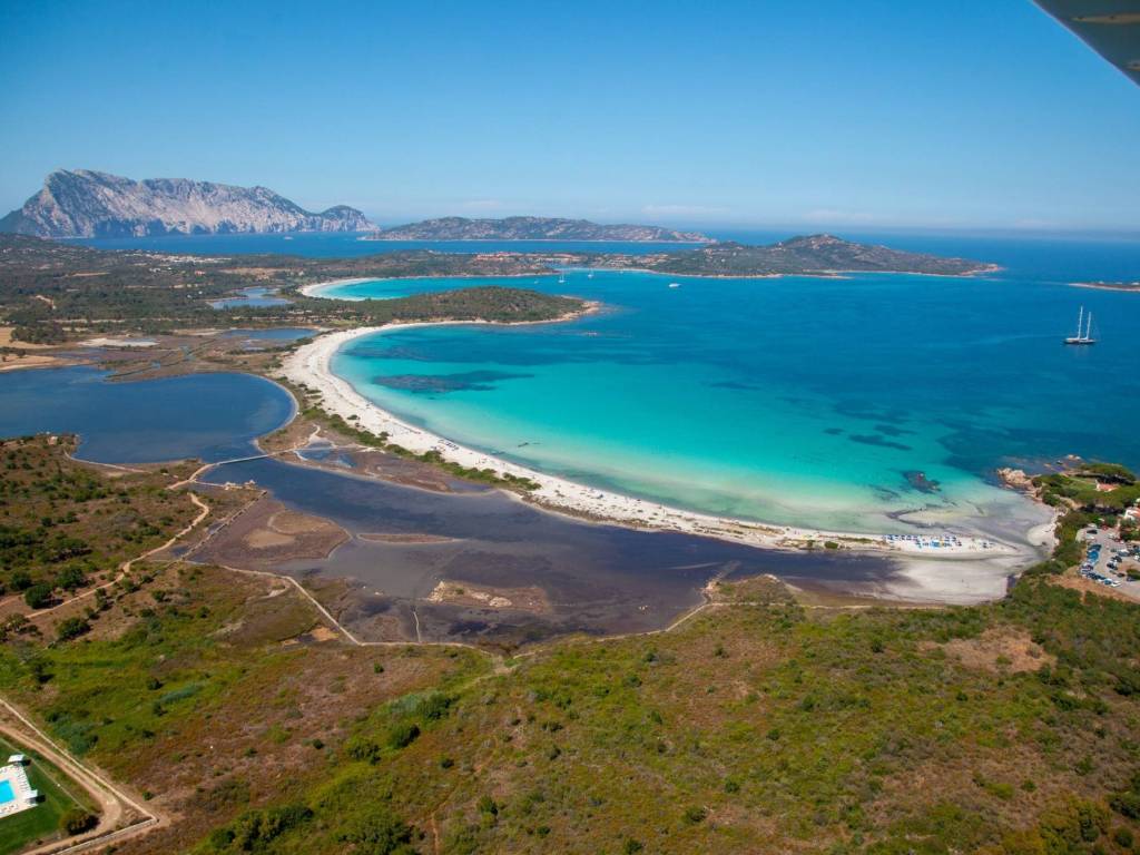casa indipendente in vendita a San Teodoro(SS) in zona Lu Fraili