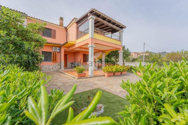 appartamento in vendita a San Teodoro(SS) in zona Suaredda / La Traversa