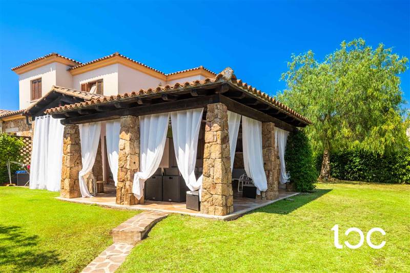 casa indipendente in vendita a San Teodoro(SS) in zona Monte Petrosu