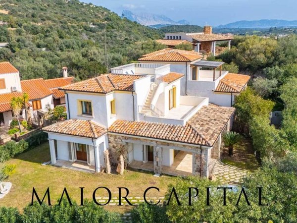 casa indipendente in vendita a San Teodoro(SS) in zona Lu Fraili