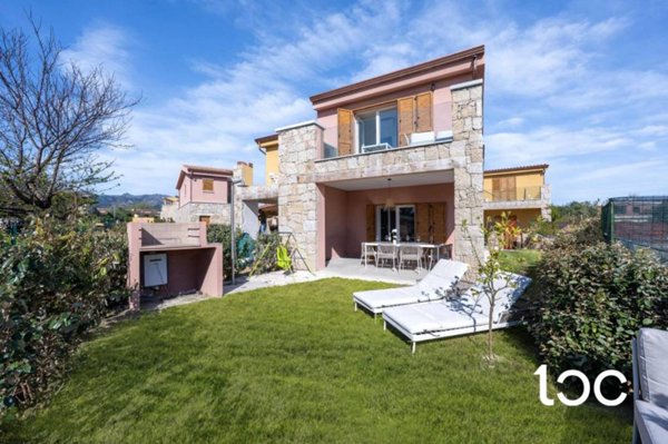 casa indipendente in vendita a San Teodoro(SS) in zona La Cinta