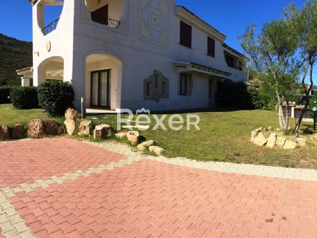casa indipendente in vendita a San Teodoro(SS)