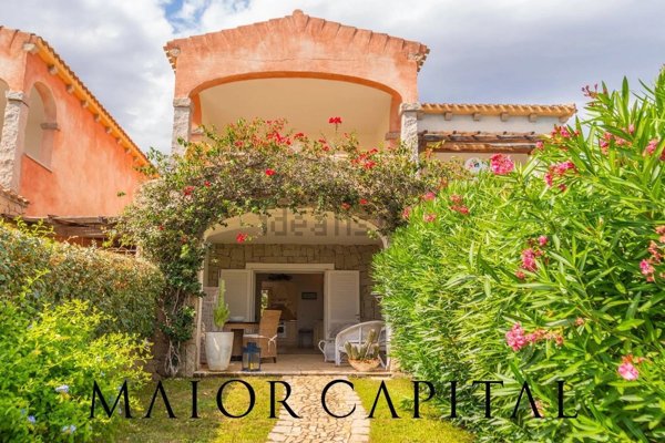 casa indipendente in vendita a San Teodoro(SS) in zona Lu Fraili