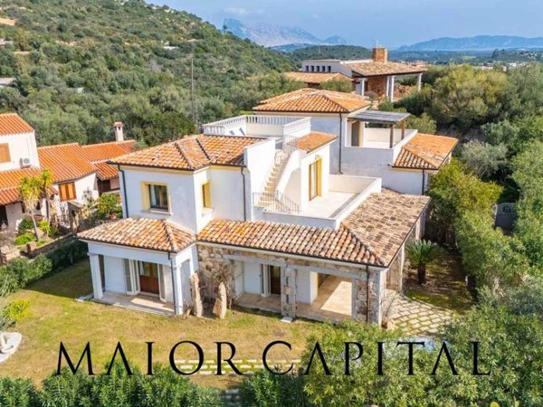 casa indipendente in vendita a San Teodoro(SS) in zona Lu Fraili