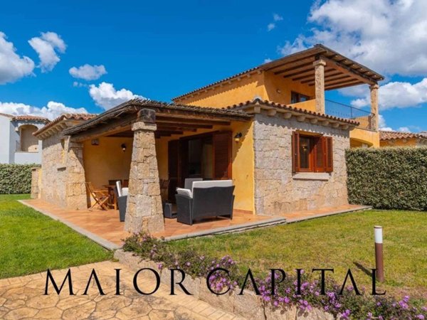 casa indipendente in vendita a San Teodoro(SS) in zona La Cinta