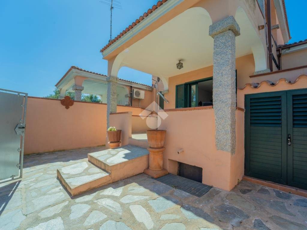 casa indipendente in vendita a San Teodoro(SS) in zona Buddittogliu Straulas