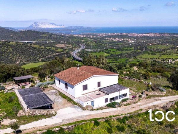 casa indipendente in vendita a San Teodoro(SS) in zona Buddittogliu Straulas
