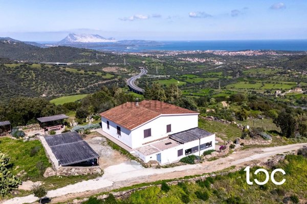 casa indipendente in vendita a San Teodoro(SS) in zona Buddittogliu Straulas