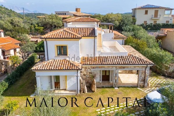 casa indipendente in vendita a San Teodoro(SS) in zona Lu Fraili