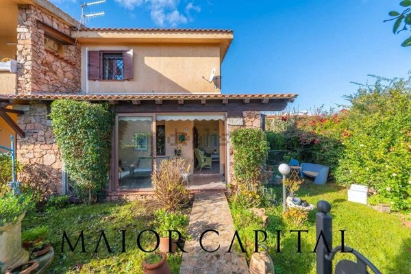 casa indipendente in vendita a San Teodoro(SS) in zona La Cinta