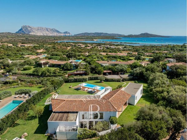 casa indipendente in vendita a San Teodoro(SS)