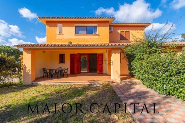 casa indipendente in vendita a San Teodoro(SS) in zona La Cinta