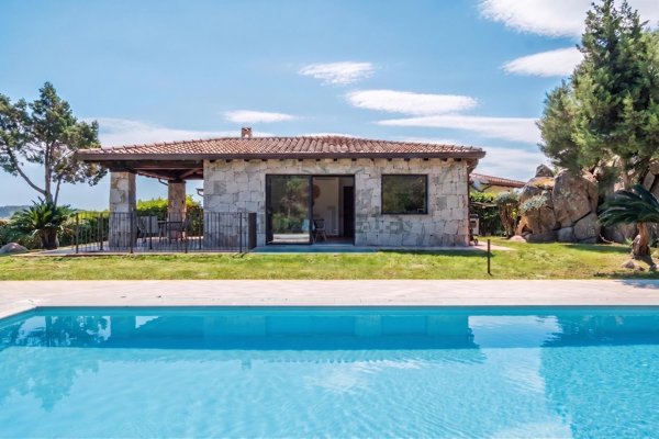 casa indipendente in vendita a San Teodoro(SS) in zona Monte Petrosu