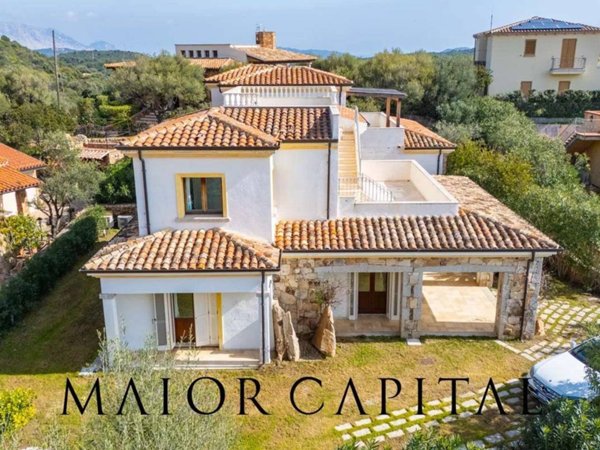 casa indipendente in vendita a San Teodoro(SS) in zona Lu Fraili