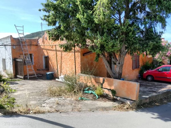 casa indipendente in vendita a San Teodoro(SS) in zona Stazzu di Mesu