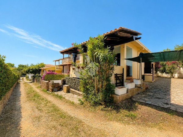 casa indipendente in vendita a San Teodoro(SS) in zona Monte Petrosu