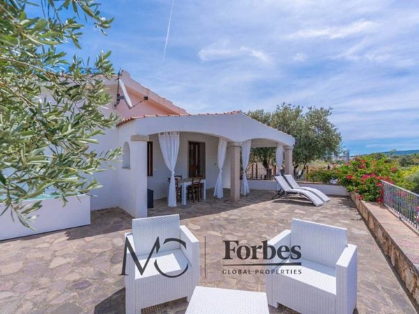casa indipendente in vendita a San Teodoro(SS) in zona Suaredda / La Traversa