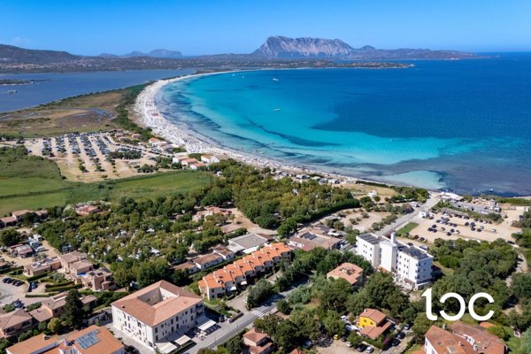 casa indipendente in vendita a San Teodoro(SS) in zona La Cinta
