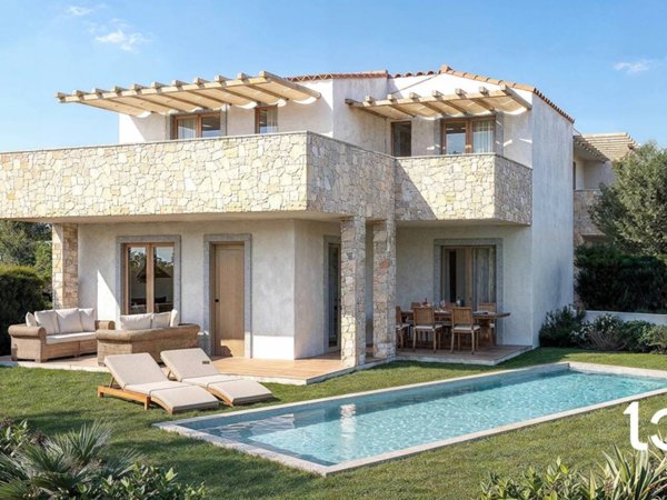 casa indipendente in vendita a San Teodoro(SS) in zona La Cinta